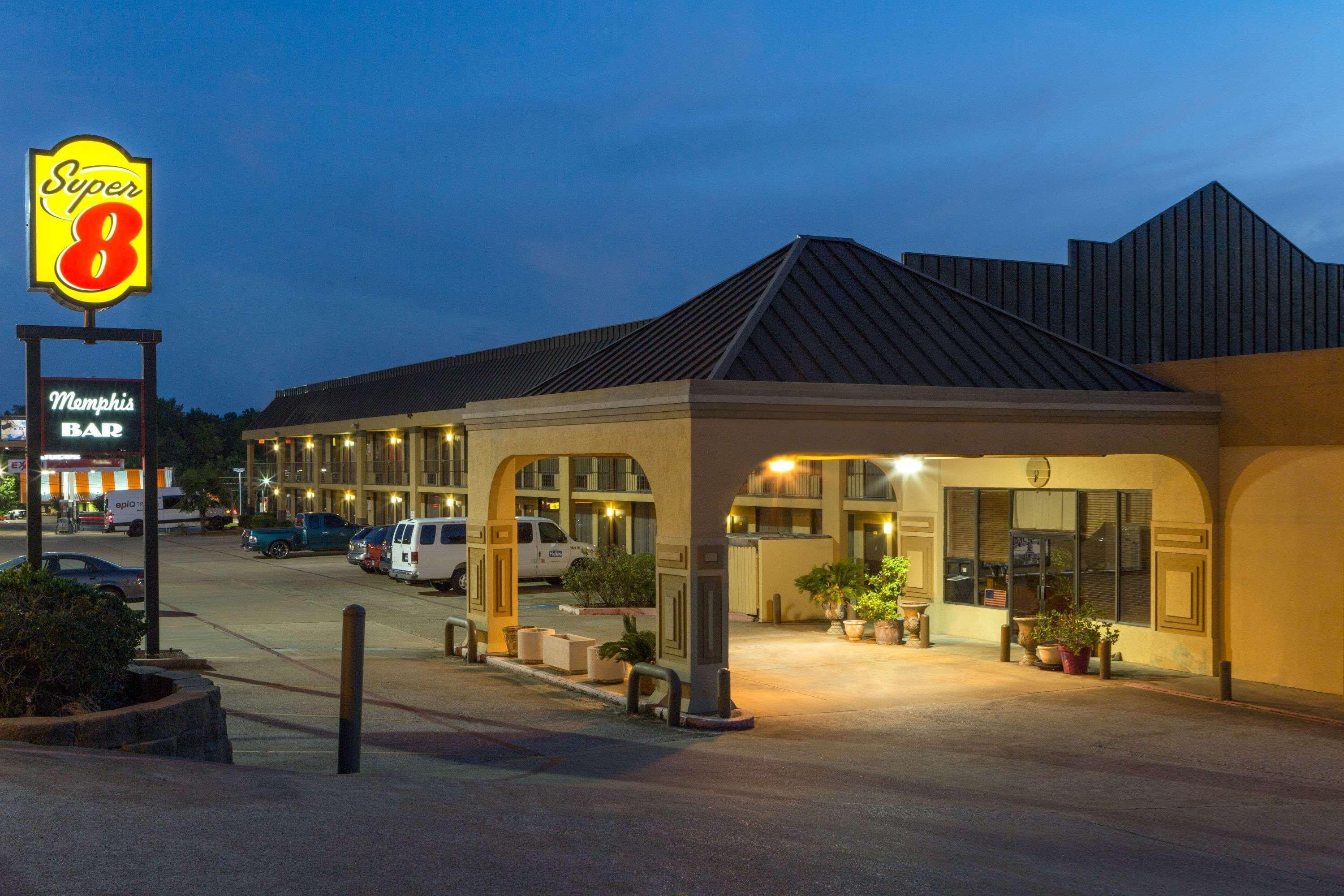 Super 8 By Wyndham Longview/North Motel Exterior photo